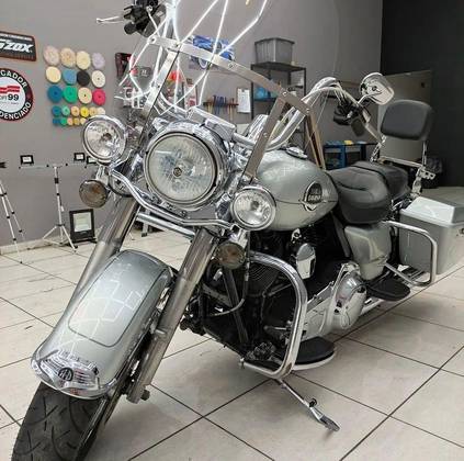 HARLEY-DAVIDSON ROAD KING CLASSIC HARLEY-DAVIDSON ROAD KING CLASSIC